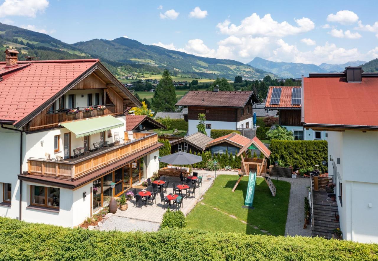 Haus Tirol Hotel Brixen im Thale Eksteriør billede